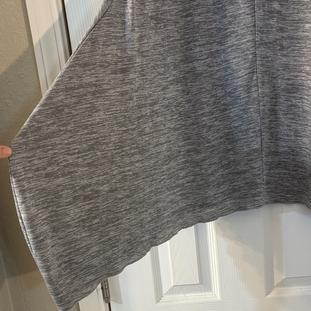Stylish Gray Women's Tunic Top - Picture 4 of 5
